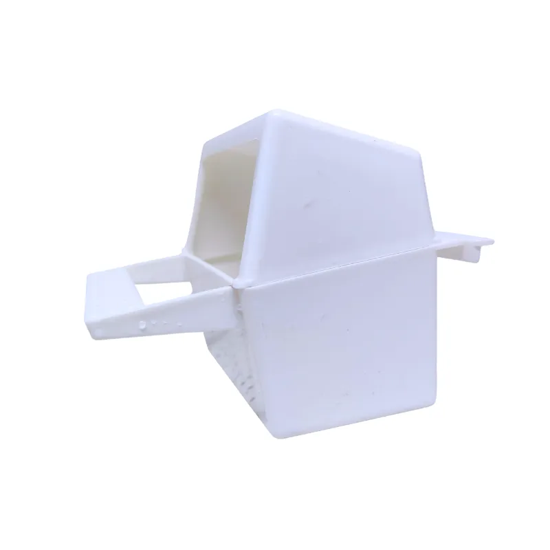 Plastic Feeder with Lid
